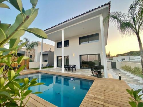 Villa de luxe entre mer et montagne