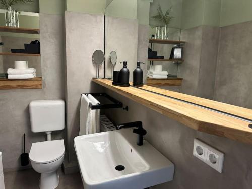 Ένα μπάνιο στο Chez Marie