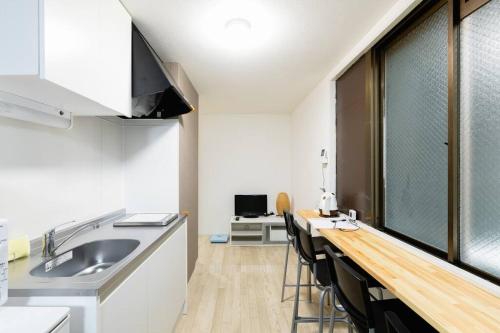 Super close to Dotonbori! Great location room#302