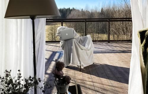 Balkoni atau teres di Beautiful Home In Szarejki With Wifi