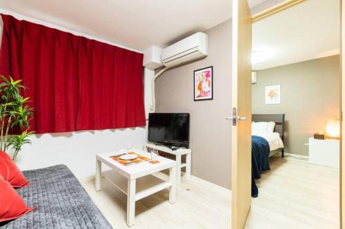 Super close to Dotonbori! Great location room#305