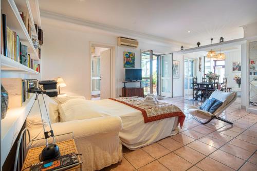 Big Terrace Grand House - New
