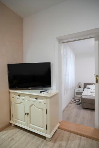 Televisyen dan/atau pusat hiburan di Apartman Slavica Trebinje