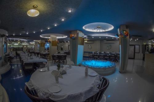 Restaurace v ubytování Hotel Surbhi