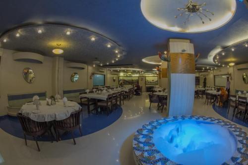 Restaurace v ubytování Hotel Surbhi