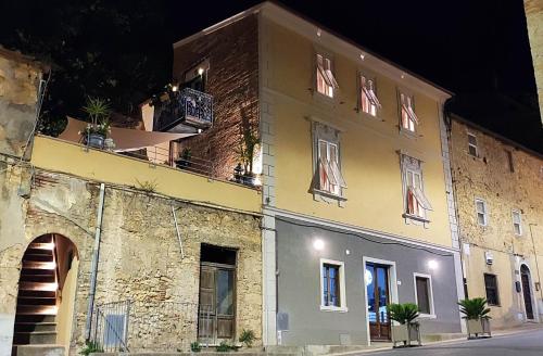 Το κτήριο όπου στεγάζεται  ο ξενώνας