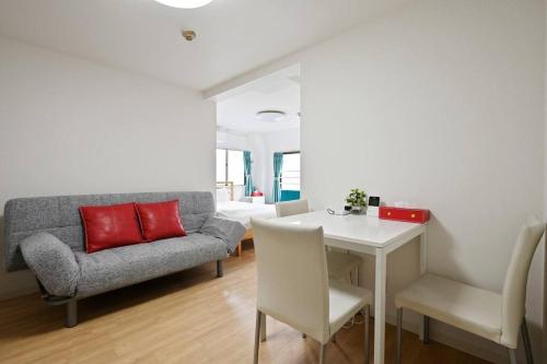 Super close to Dotonbori! Great location room#401