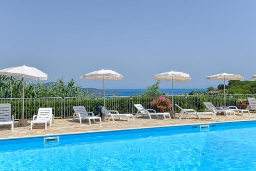 Bazén v ubytování Twin House - Le Lecce nebo v jeho okolí