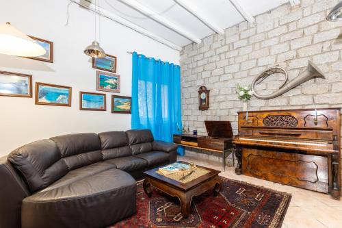 Posezení v ubytování Helios Hotel