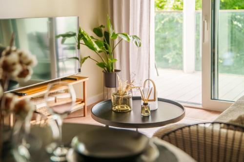 Posezení v ubytování Apartament z Widokiem na Morze 120 by Perłowa Przystań Rent