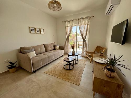 Luxury two bed Kato Pafos flat
