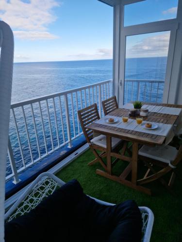 Apartment Inside the wave A