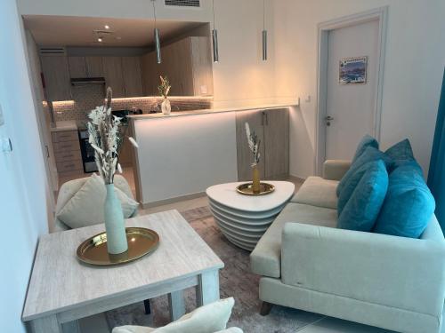 SevenPalm 2BR SeaView RooftopPool privBeach photo 2