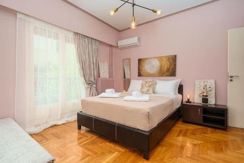 3-bedroom apt near Kallimarmaro!