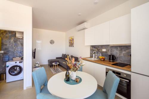 Η κουζίνα ή μικρή κουζίνα στο Apartmani Boras