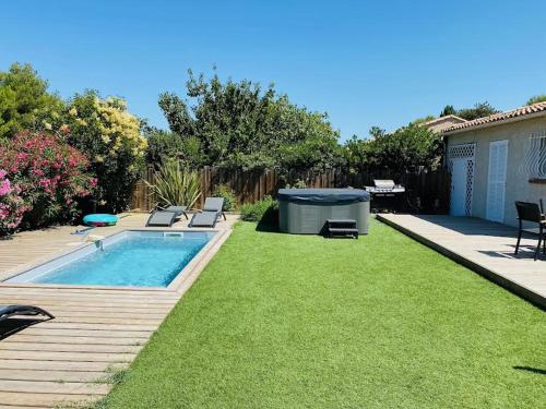 Πισίνα στο ή κοντά στο Villa piscine prive & jacuzzi 300 de la mer