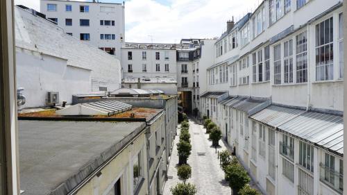 Paris Apartment Close to Eiffel Tower and Metro