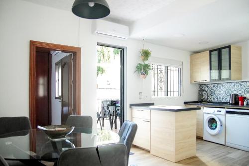 Apartamento Completo en el Casco histórico con vista a la Sierra Nevada