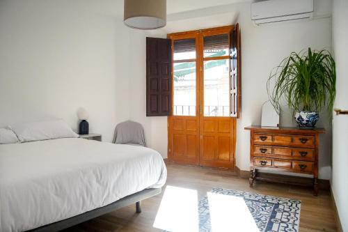 Apartamento Completo en el Casco histórico con vista a la Sierra Nevada