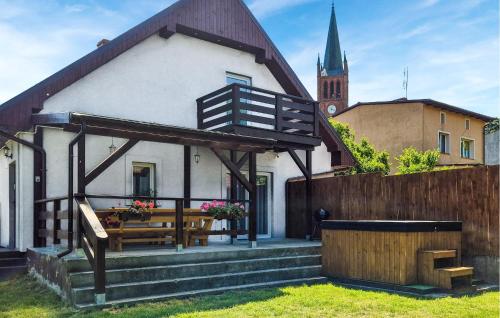 2 Bedroom Cozy Home In Gardna Wielka