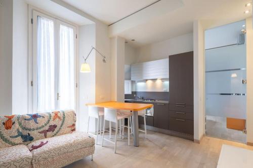 Small & charming 1-BR apt