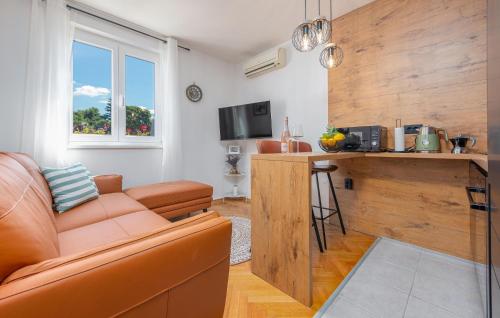 Stunning Apartment In Zadar With Wifi