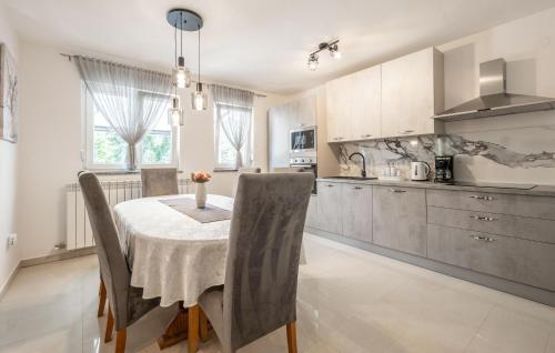 Apartment Magic Moments