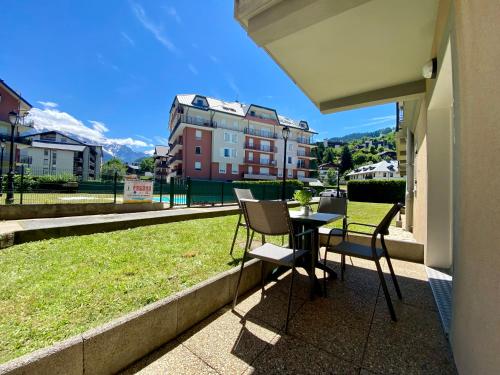 Tòa nhà nơi căn hộ tọa lạc