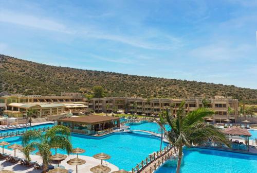 SEAFOS Luxury Resort & Spa - Limited Edition by Leonardo Hotels — Pool view