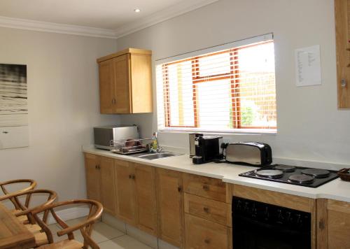 Una cocina o cocineta en Jozini Tiger Lodge & Spa by Dream Resorts