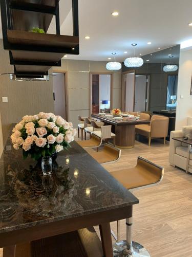 Ruang duduk di Lush apartment