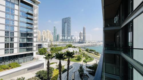 Crystal Clear 1BR in Blue Waters with Ain View