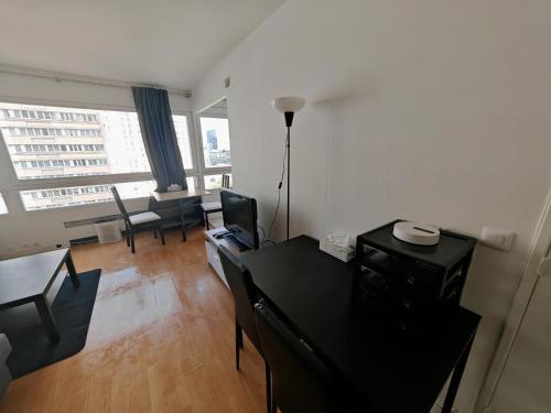 Appartement lumineux proche de la ligne 14