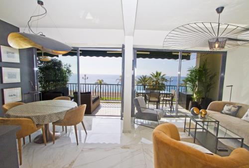 Luxury Flat Beachfront Nice