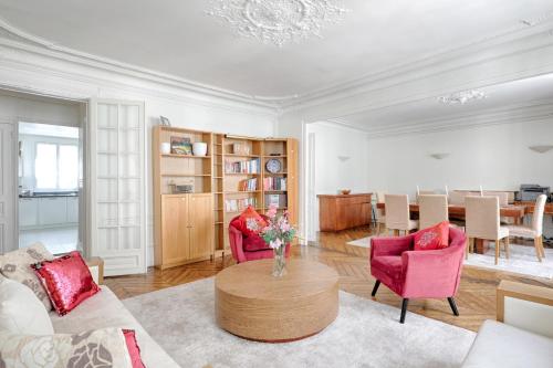 Le Petit Hôtel - Appt 6p 127 m² à Paris