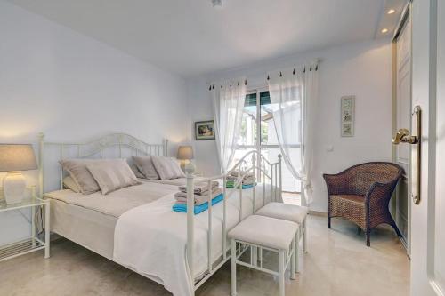 Spacious Penthouse with Spectacular Sea Views!
