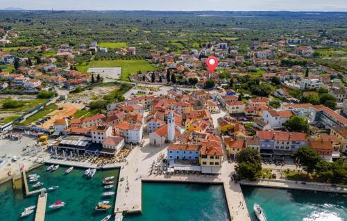 Cozy Apartment In Fazana With Wifi