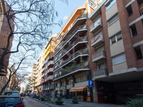Bright Apartment for 5 in Sant Gervasi