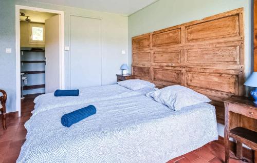 Ένα ή περισσότερα κρεβάτια σε δωμάτιο στο Amazing Home In Ligny Le Ribault