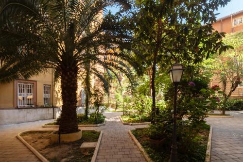 GuestHost - Piazza Nievo a Trastevere Cozy Apartment
