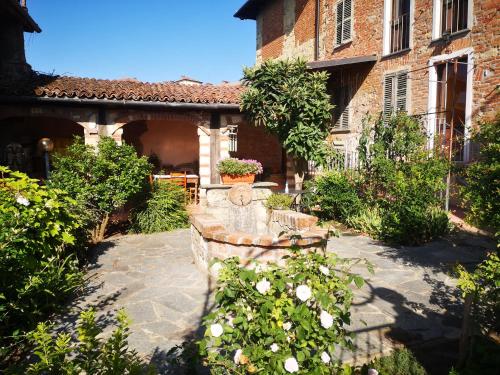 Foto Il CHIOSTRO oasi di pace con antica cantina nel cuore del Monferrato Unesco 1