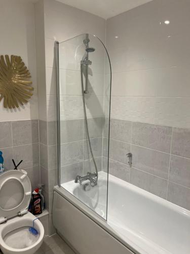 Bilik mandi di Balderstone Guest Room
