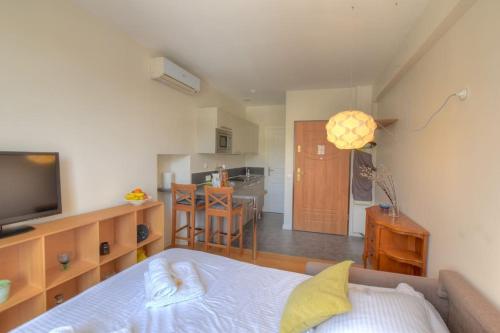 4 - Cosy studio old Antibes