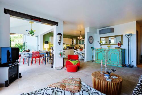 Provenzalisches Ferienhaus Citronniers - Garten mit Meerblick und Pool by Riviera HomeLife