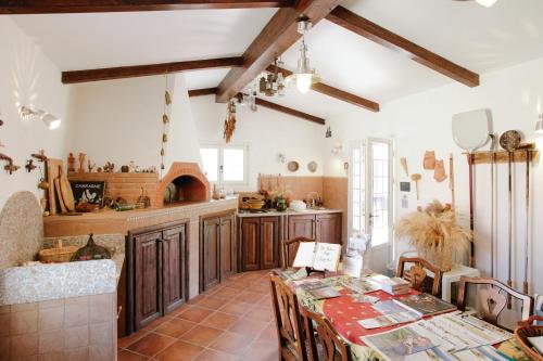 Kuchyňa alebo kuchynka v ubytovaní Agriturismo Valcrosa
