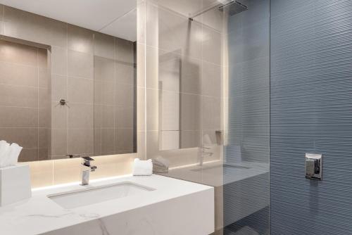 Salle de bains dans l'établissement Hilton Garden Inn San Jose Airport City Mall