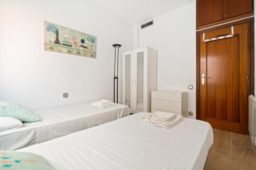 Sunny 3BR2BA w Private Terrace AC