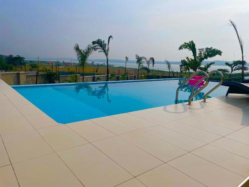Infinity Pool Villas , airport shuttle free private poolの敷地内または近くにあるプール