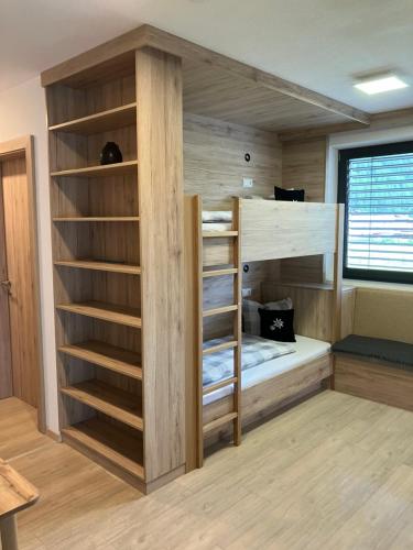A bed or beds in a room at Apart Katja