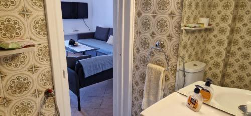 Ένα μπάνιο στο Vladan's Apartment